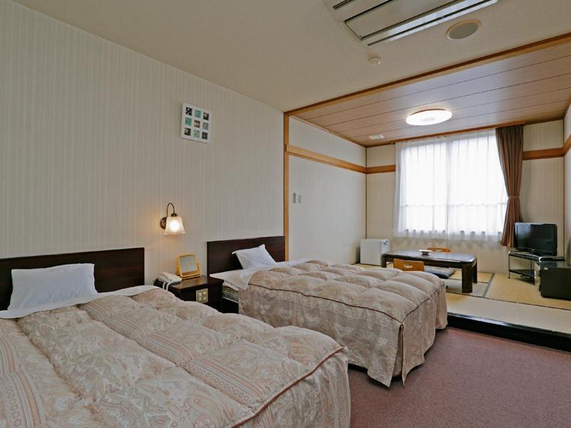 Ashinomaki Prince Hotel Aizuwakamatsu Kamer foto